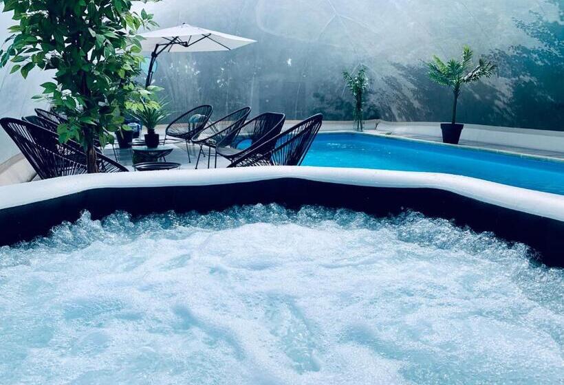 شاليه غرفة نوم واحدة, Home Sweet Home