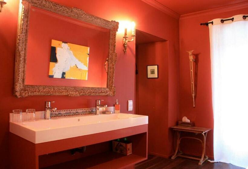 خانه 1 خوابه, L'atelier Du Relais