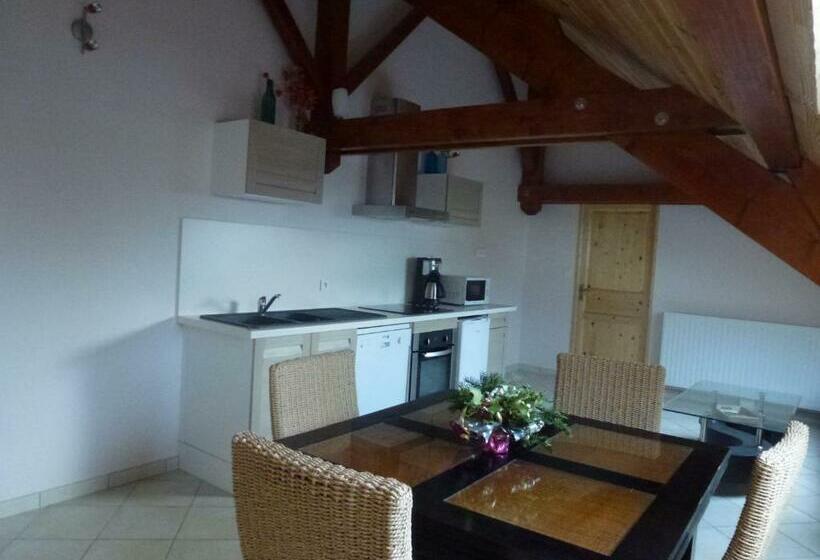 수피리어 패밀리 룸, Le Rocher Des Ducs, Vue Sur Montagne, Abris Voitures Et Motos