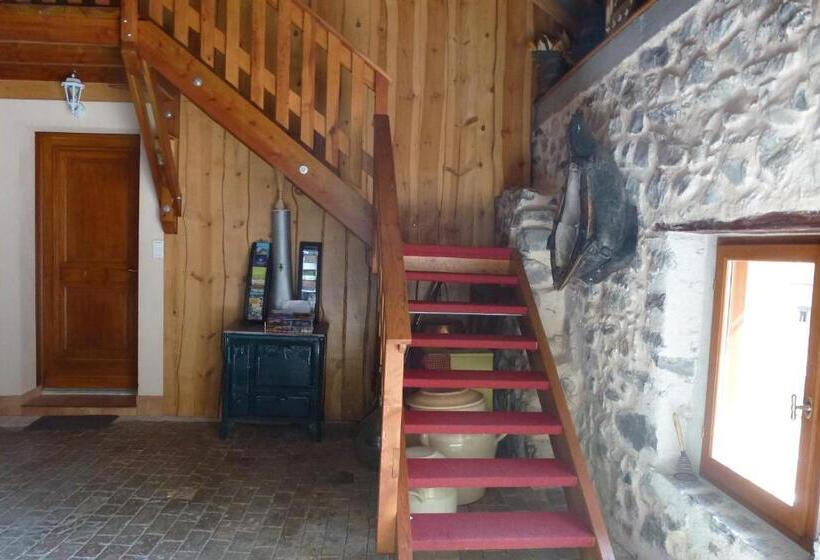 수피리어 패밀리 룸, Le Rocher Des Ducs, Vue Sur Montagne, Abris Voitures Et Motos