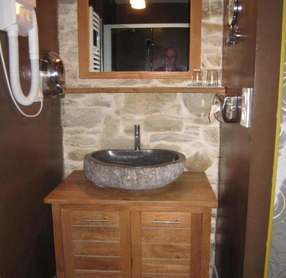 标准间, Manoir Desnachez