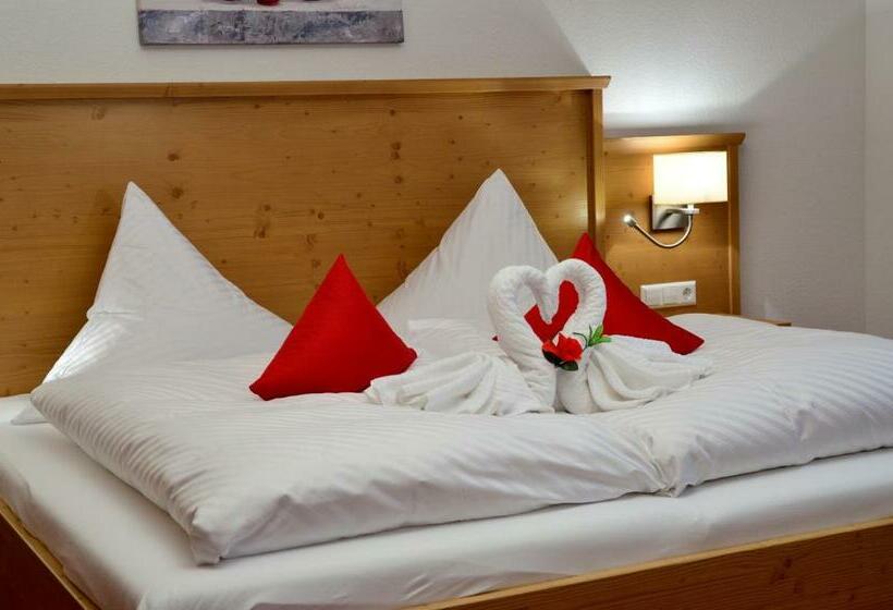 带阳台套房, Burg Hotel Feldberg