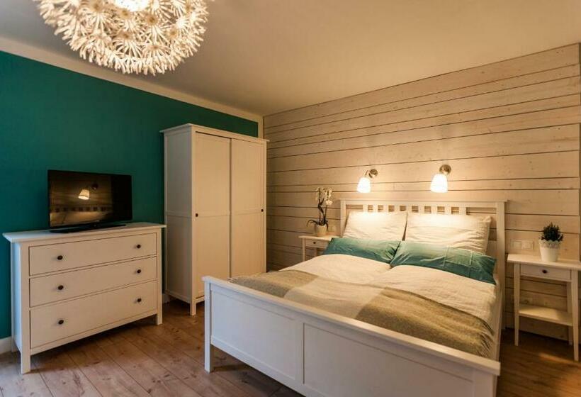 家庭间, Haus Am See B&b