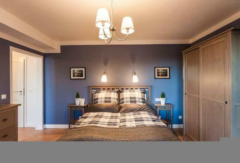 家庭间, Haus Am See B&b