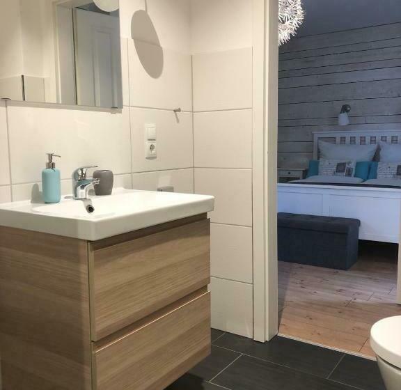 家庭间, Haus Am See B&b