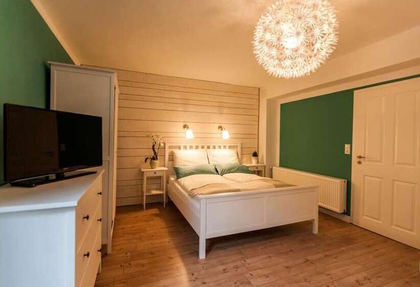 家庭间, Haus Am See B&b