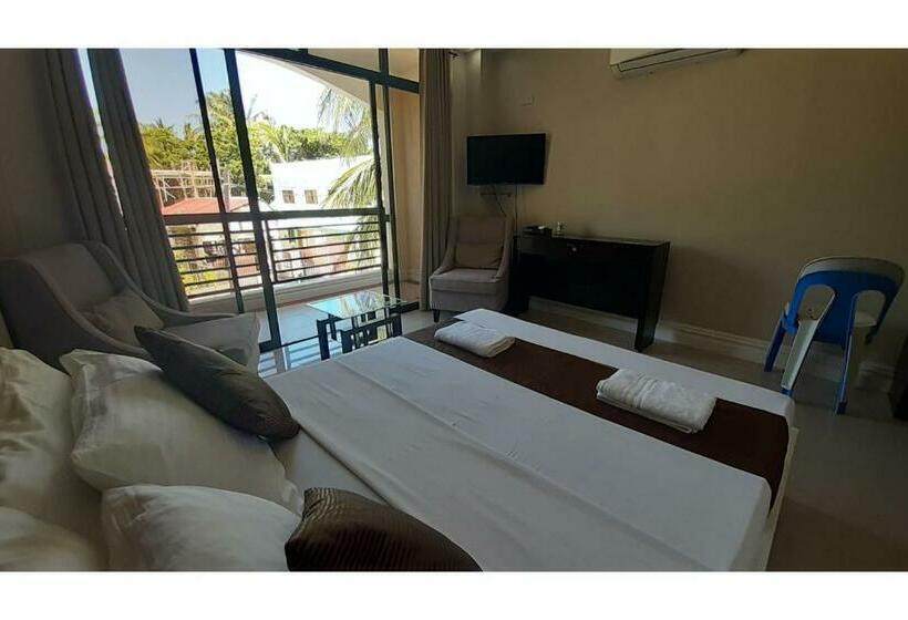 اتاق سوپریور, Adelaida Pensionne