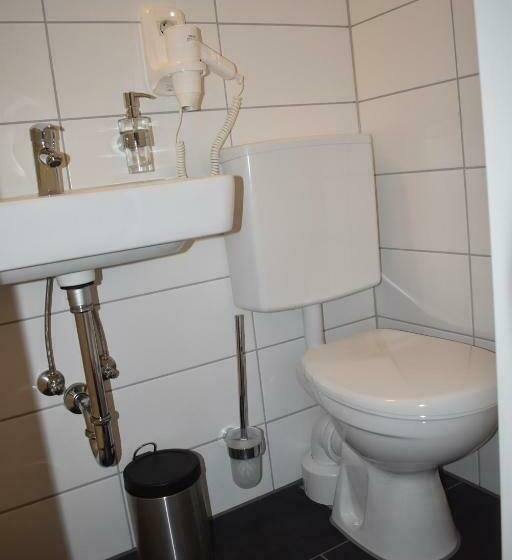 غرفة قياسية فردية, Bad Bruckhaus