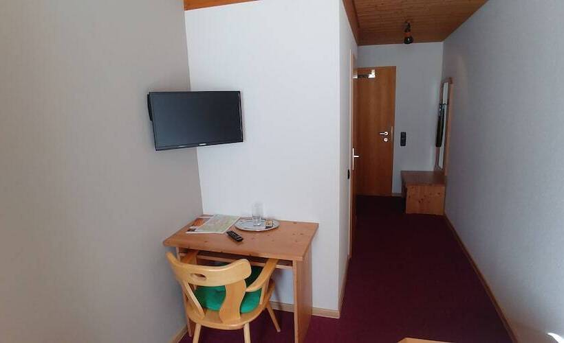 غرفة قياسية فردية, Bad Bruckhaus