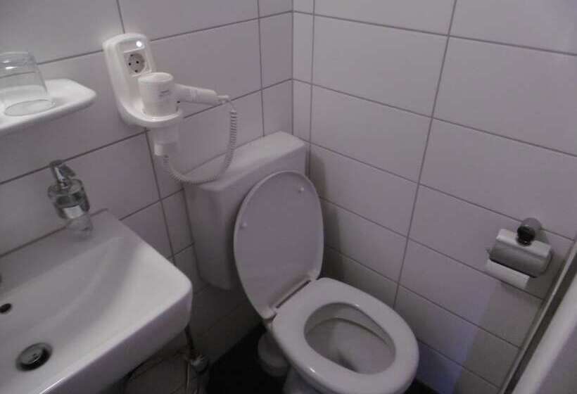 غرفة قياسية, Bad Bruckhaus