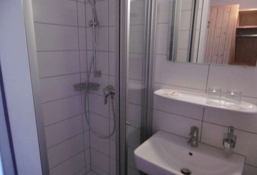 غرفة قياسية, Bad Bruckhaus