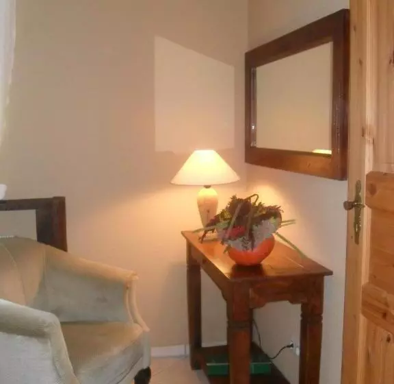 テラス付スーペリアルーム, Raminorca Ferienwohnung   Frühstück Kann Man Bei Uns Dazu Buchen