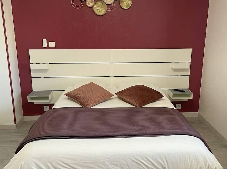 스탠다드 룸, Sarl Macarena