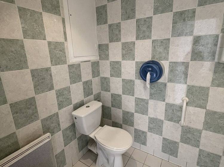 スタンダードルーム, Sarl Macarena