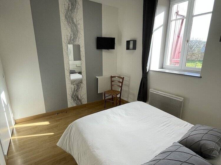 スタンダードルーム, Sarl Macarena