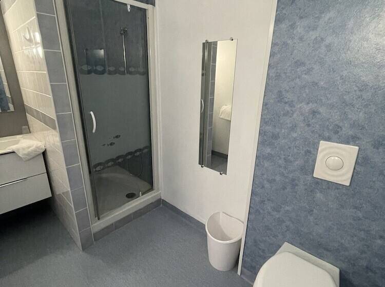 スタンダードルーム, Sarl Macarena