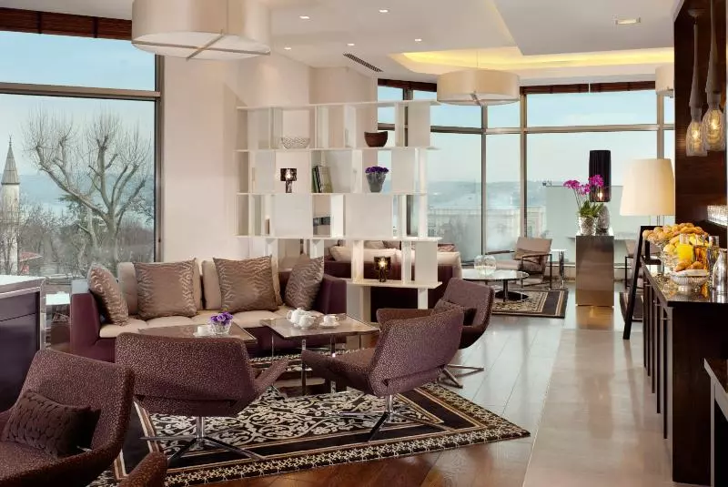 سوییت, Estimar Calpe Suitopia