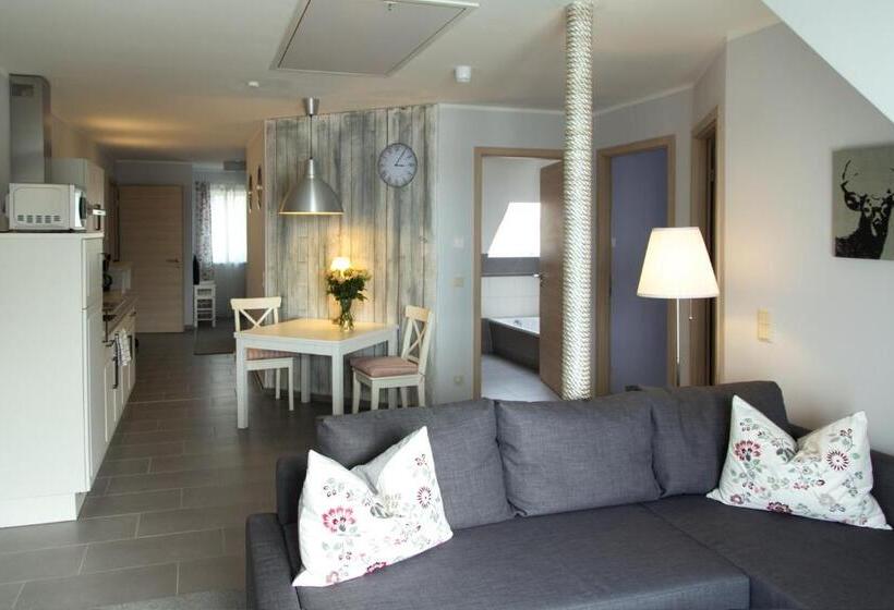 バルコニー付き１ベッドルームアパートメント, Villameehr