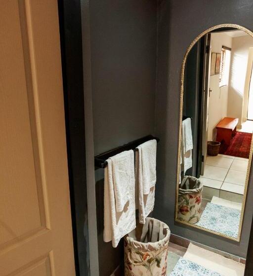 经济房, Town And Country Mpumalanga