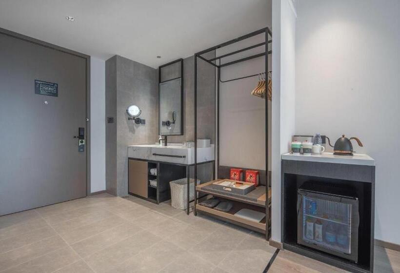 Номер Стандарт, Atour Hotel Nantong Central South Brics