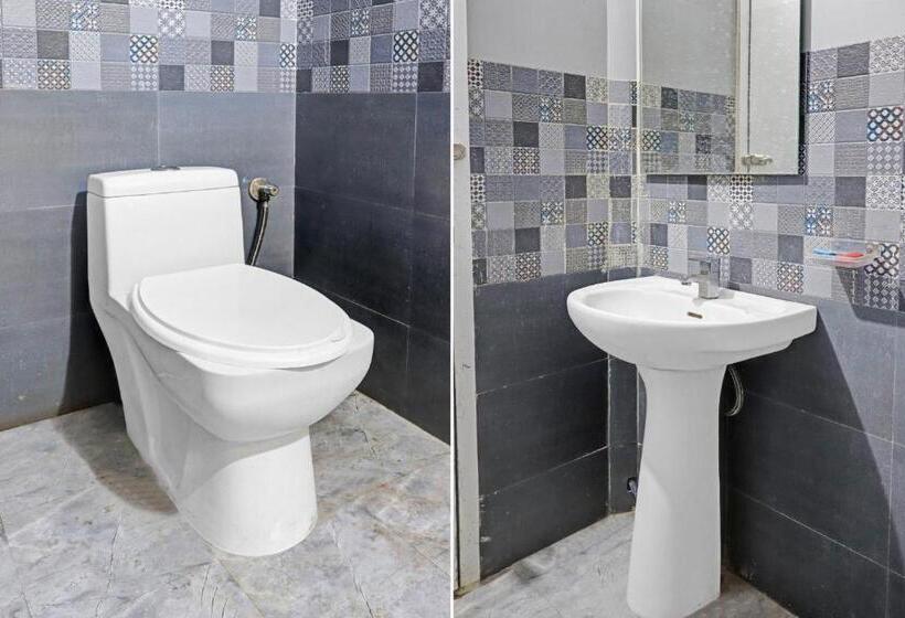 Standardrum, Flagship Hotel Breakers Stay