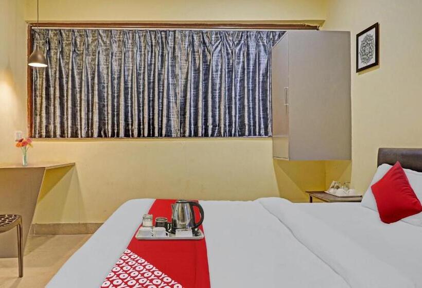 Standardrum, Flagship Hotel Breakers Stay