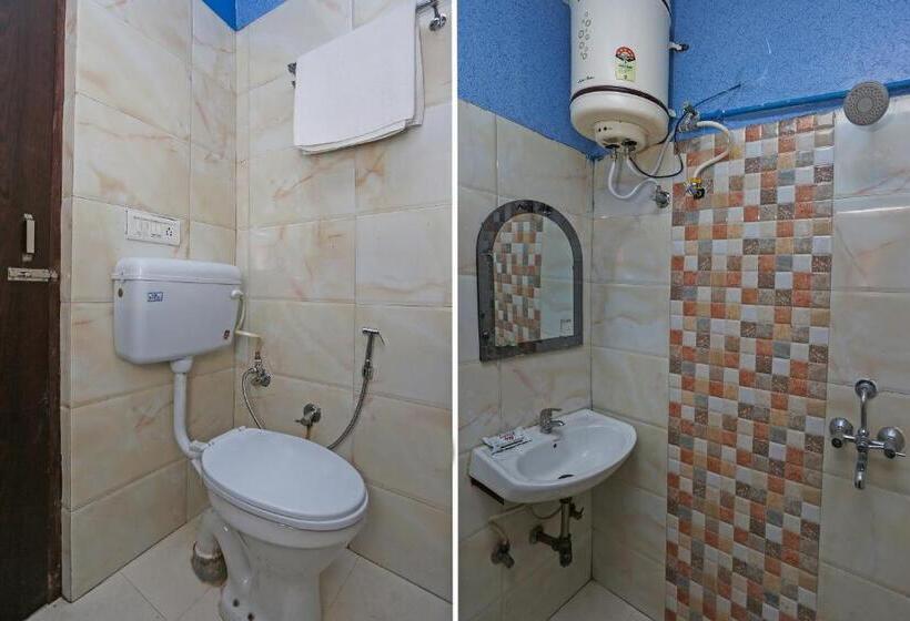 اتاق کلاسیک سه تخته, Flagship Hotel Owish