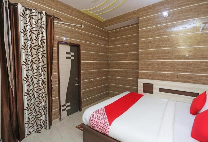 اتاق کلاسیک سه تخته, Flagship Hotel Owish