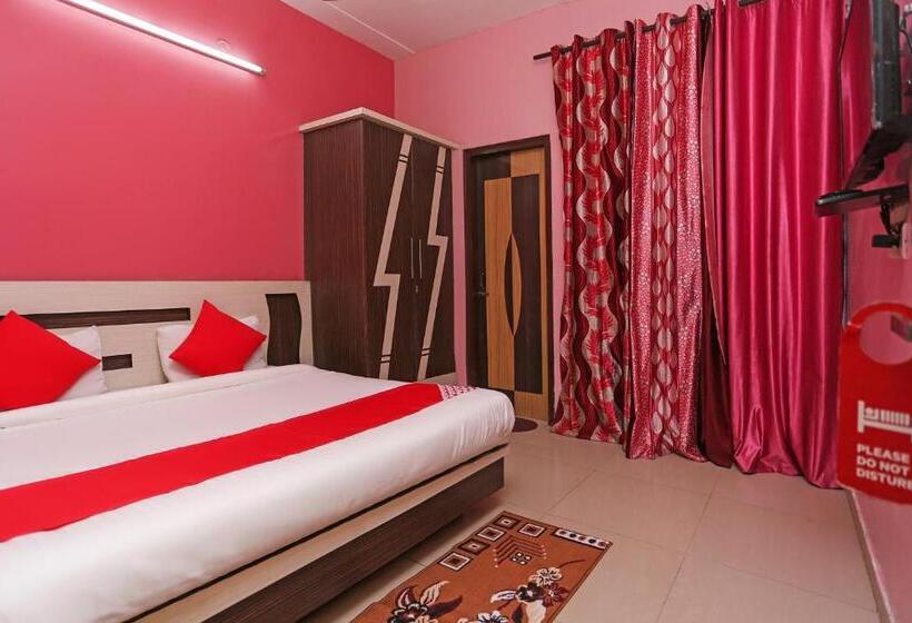 اتاق کلاسیک سه تخته, Flagship Hotel Owish