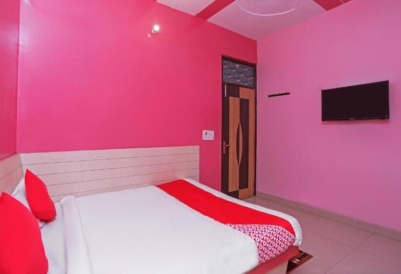 اتاق کلاسیک سه تخته, Flagship Hotel Owish