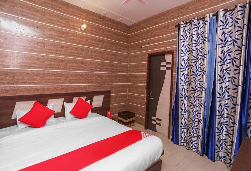 اتاق کلاسیک سه تخته, Flagship Hotel Owish