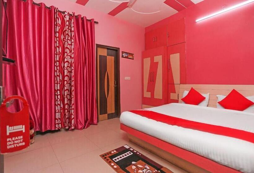 اتاق کلاسیک سه تخته, Flagship Hotel Owish