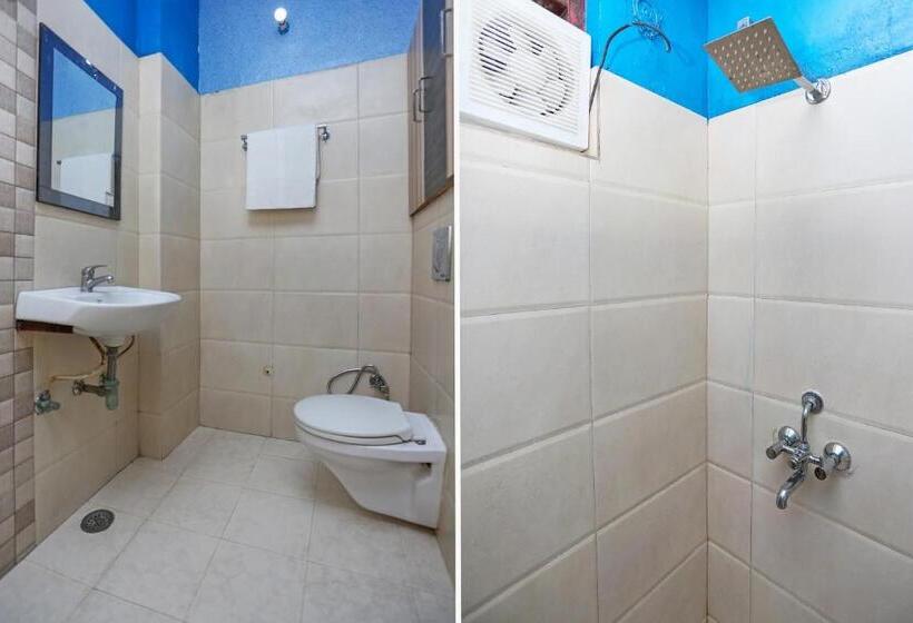 اتاق کلاسیک سه تخته, Flagship Hotel Owish