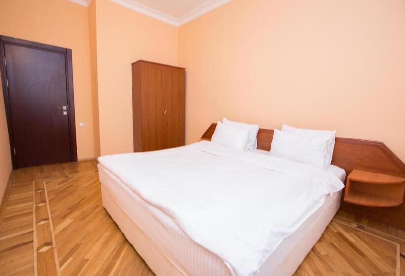 اتاق لوکس, Cennet Bagi Guba