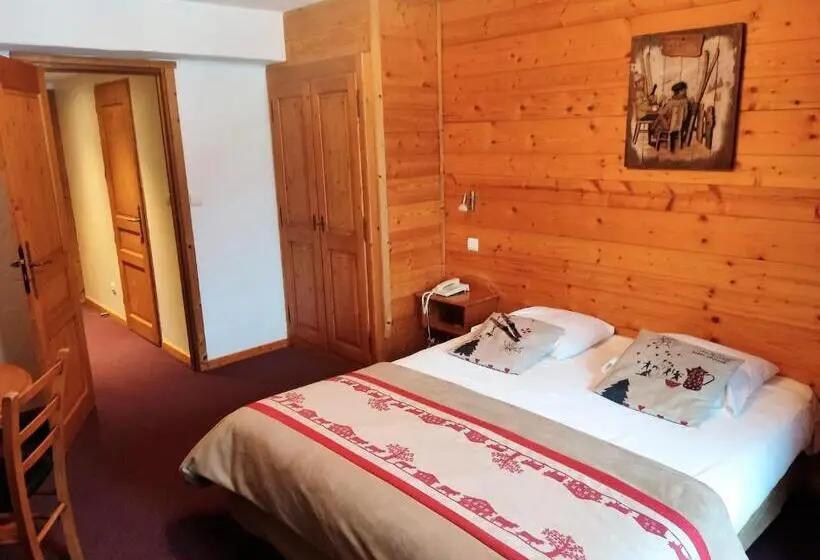 Standard Neljän Hengen Huone, Epicéa Lodge Hôtel