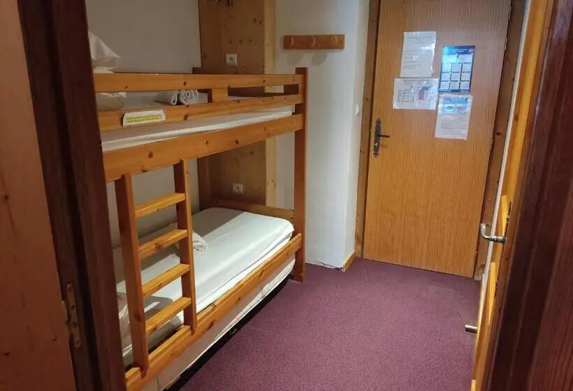 Standard Neljän Hengen Huone Parveke, Epicéa Lodge Hôtel