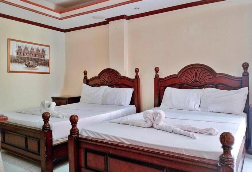 Семейный Номер, Palm Tree Resort And Restaurant