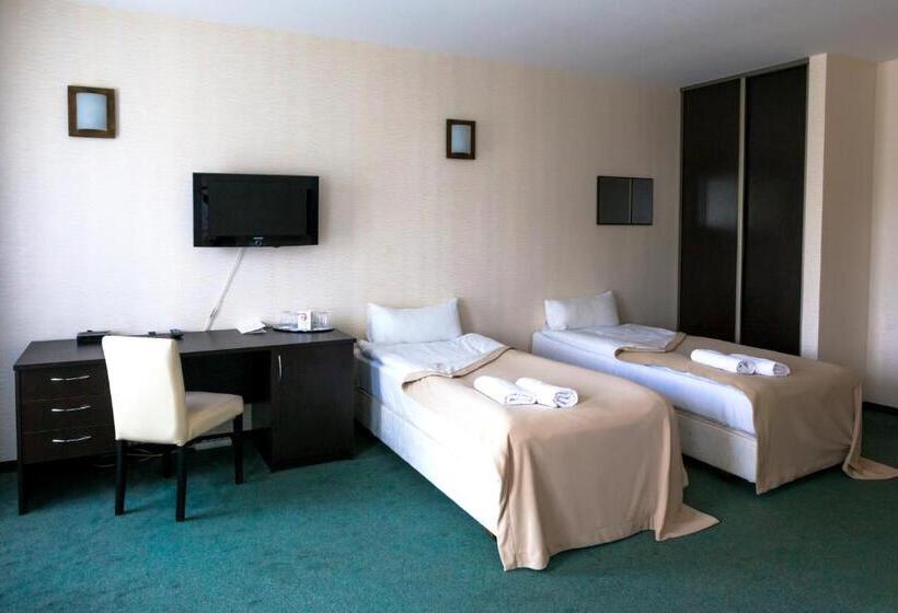 اتاق استاندارد سه نفره, Palma