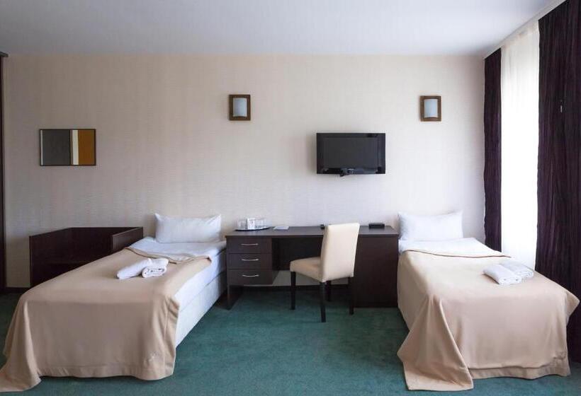 اتاق استاندارد سه نفره, Palma