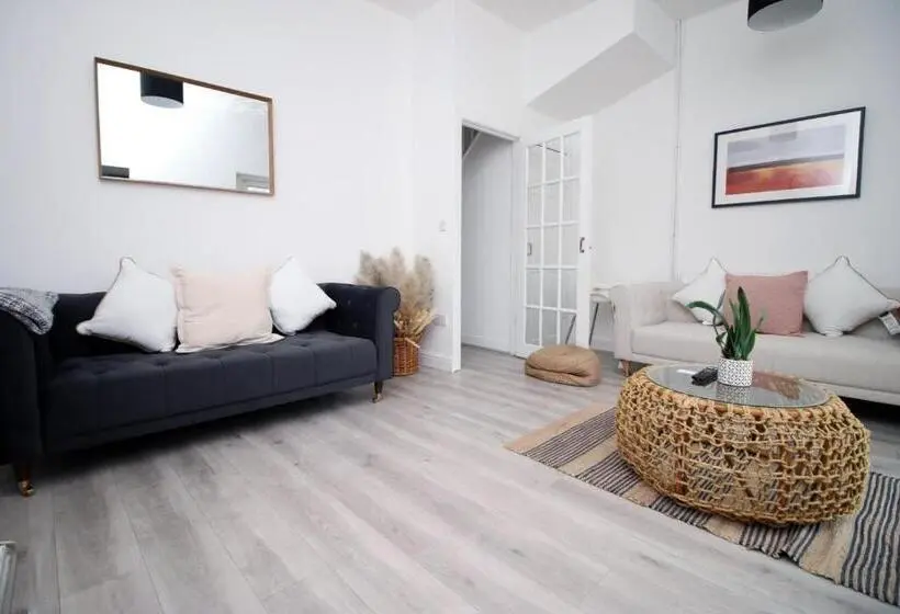 خانه 1 خوابه, Garden | Parking | 4br