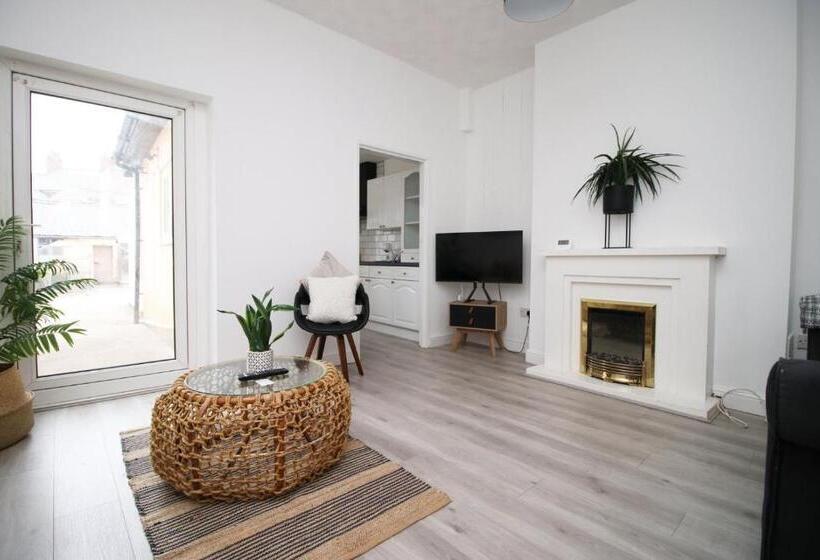 خانه 1 خوابه, Garden | Parking | 4br