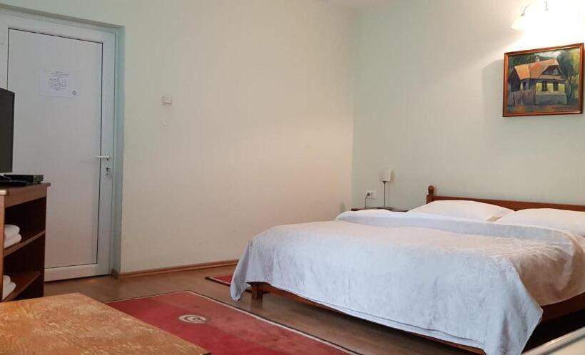 غرفة قياسية, Pensiunea Limpedea