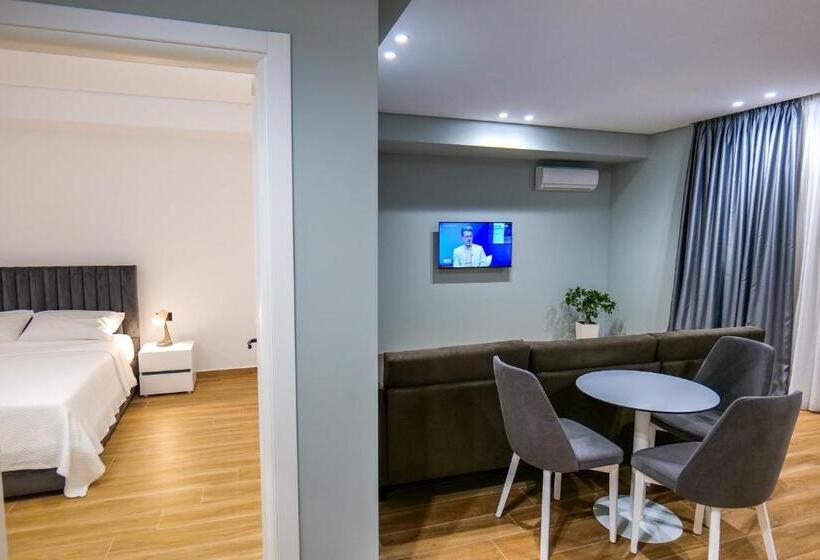サイドシービュー１ベッドルームアパートメント, Sky Way Skk Luxury Apartments