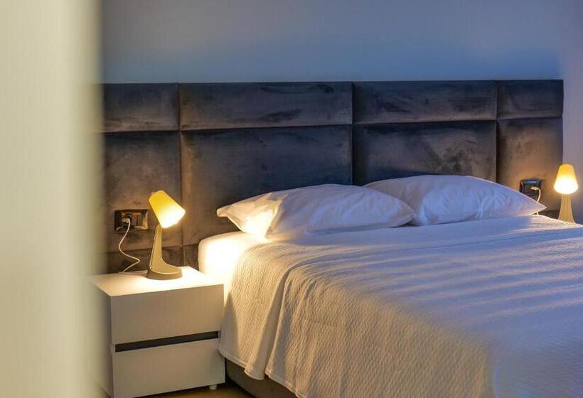 海の見えるスタンダードスタジオ, Sky Way Skk Luxury Apartments