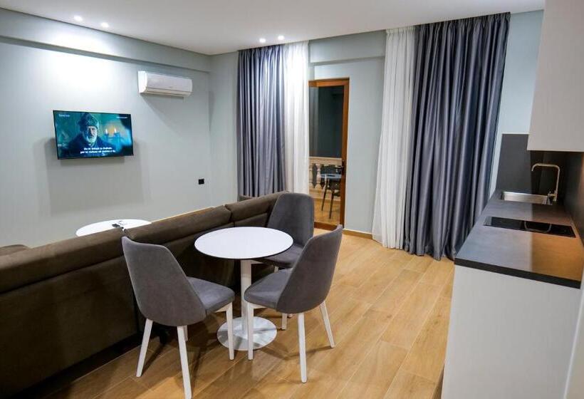 サイドシービュー１ベッドルームアパートメント, Sky Way Skk Luxury Apartments