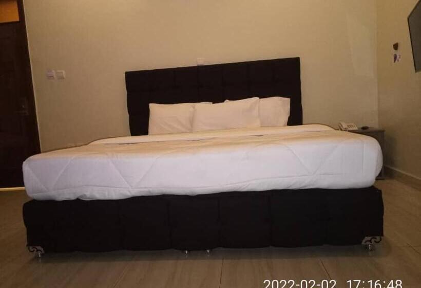 اتاق لوکس, Great Hotel Kiyovu