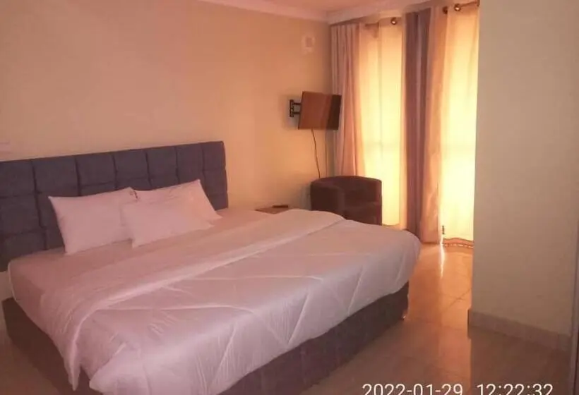 اتاق لوکس, Great Hotel Kiyovu