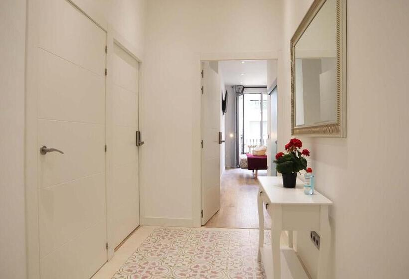 Chambre Standard avec Balcon, Hostal Gràcia