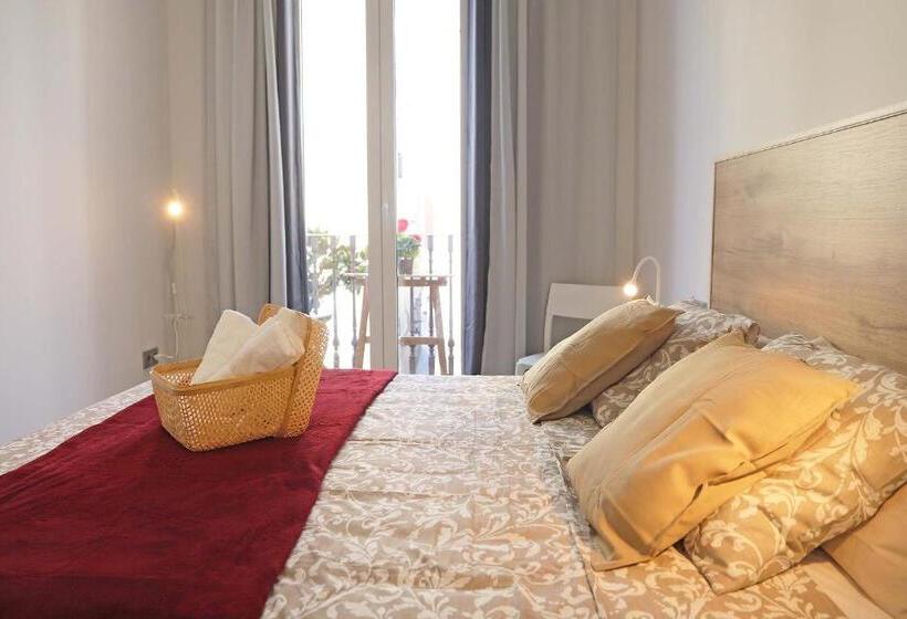 Chambre Standard avec Balcon, Hostal Gràcia