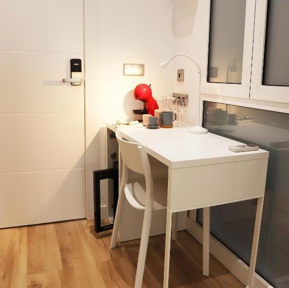 Chambre Standard avec Terrasse, Hostal Gràcia